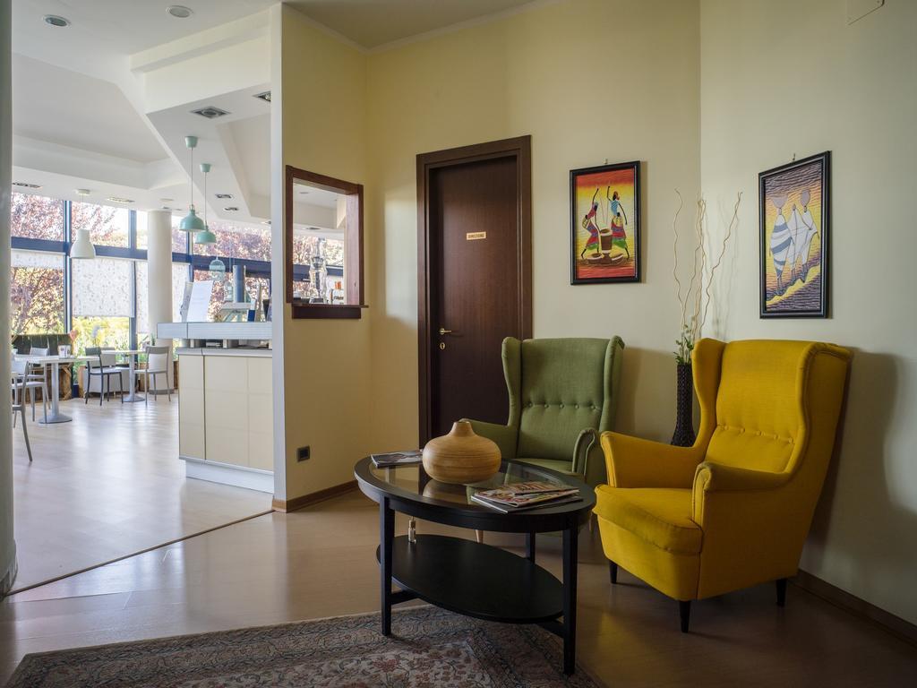 Hotel Select Атесса Экстерьер фото