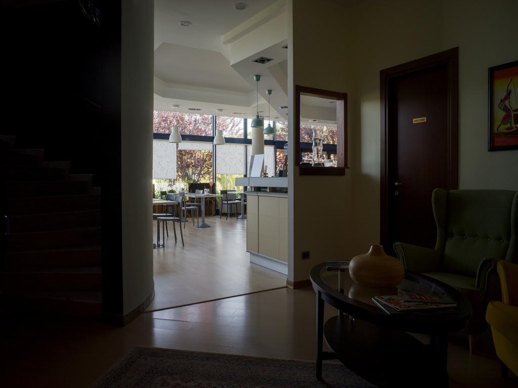 Hotel Select Атесса Экстерьер фото