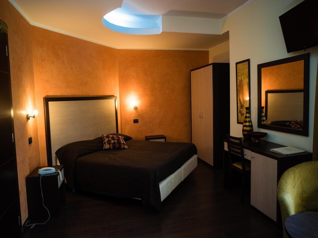 Hotel Select Атесса Экстерьер фото