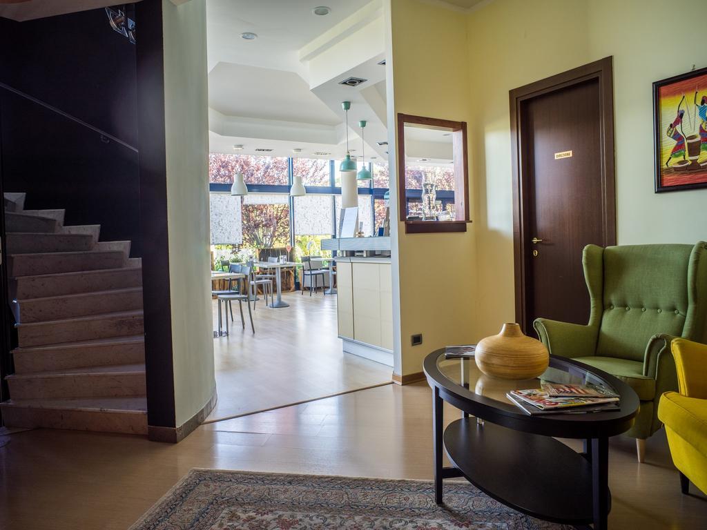 Hotel Select Атесса Экстерьер фото